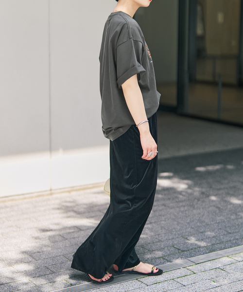 Spick & Span(スピックアンドスパン)の「《新色 / 追加》ロゴオーバーTシャツ(Tシャツ/カットソー・レディース・ブラウン/チャコールグレー・FREE)」の22枚目の写真
