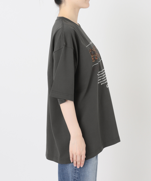 Spick & Span(スピックアンドスパン)の「《新色 / 追加》ロゴオーバーTシャツ(Tシャツ/カットソー・レディース・ブラウン/チャコールグレー・FREE)」の5枚目の写真
