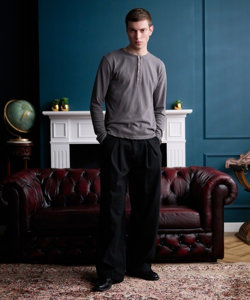 Regen Glanz(レーゲングランツ)の「Frayed Henley Long Sleeve Tee /フレイドヘンリーロングスリーブT(Tシャツ/カットソー・メンズ・チャコールグレー/ベージュ・SMALL/MEDIUM/LARGE)」の9枚目の写真