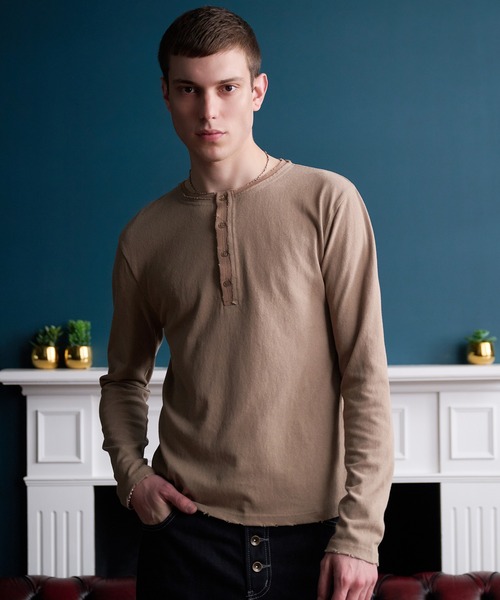 Regen Glanz(レーゲングランツ)の「Frayed Henley Long Sleeve Tee /フレイドヘンリーロングスリーブT(Tシャツ/カットソー・メンズ・チャコールグレー/ベージュ・SMALL/MEDIUM/LARGE)」の18枚目の写真