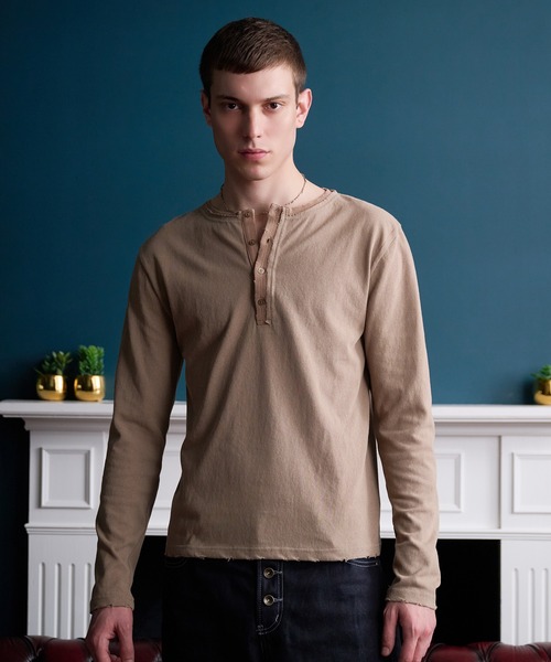 Regen Glanz(レーゲングランツ)の「Frayed Henley Long Sleeve Tee /フレイドヘンリーロングスリーブT(Tシャツ/カットソー・メンズ・チャコールグレー/ベージュ・SMALL/MEDIUM/LARGE)」の15枚目の写真