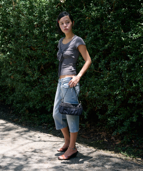 LOTSYOU(ロッツユー)の「Twisty Half Sleeve Tee BLACK(Tシャツ/カットソー・レディース・その他・MEDIUM/SMALL)」の2枚目の写真