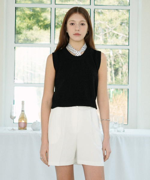 VLETI（ブレッティ）の「Round Crop Knit Sleeveless  (Black)（ニット/セーター・レディース・ブラック・FREE）」の2枚目の写真