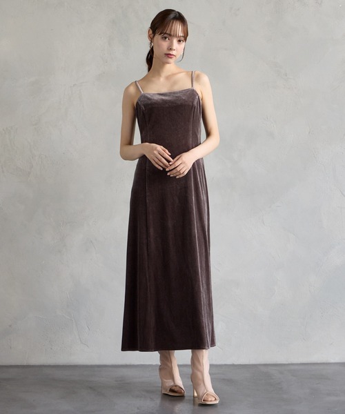 AIMER(エメ)の「フラワー刺繍ブラウス×ベロアキャミソールワンピース 2点セットパーティードレス(ドレス・レディース・ブラック/ブラウン/グリーン・LARGE/MEDIUM/SMALL)」の13枚目の写真