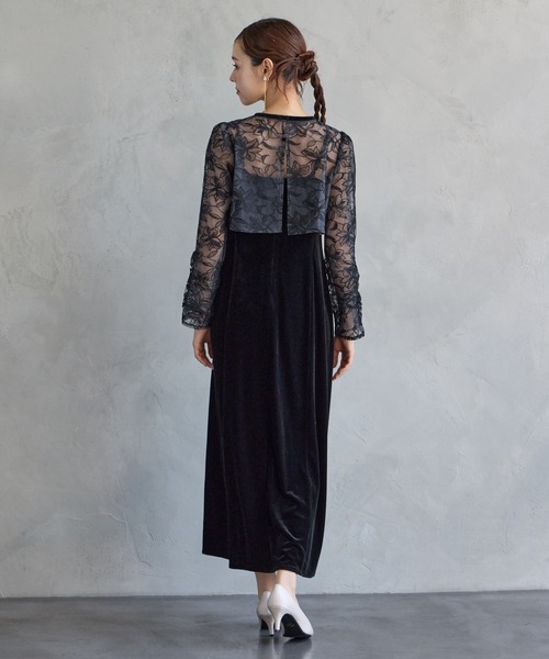 AIMER(エメ)の「フラワー刺繍ブラウス×ベロアキャミソールワンピース 2点セットパーティードレス(ドレス・レディース・ブラック/ブラウン/グリーン・LARGE/MEDIUM/SMALL)」の17枚目の写真