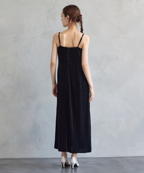 AIMER(エメ)の「フラワー刺繍ブラウス×ベロアキャミソールワンピース 2点セットパーティードレス(ドレス・レディース・ブラック/ブラウン/グリーン・LARGE/MEDIUM/SMALL)」の21枚目の写真