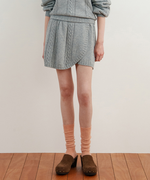 SINOON(シヌーン)の「Cable Knit Short Pants (Melange Grey)(その他パンツ・レディース・アッシュグレー・FREE)」の1枚目の写真