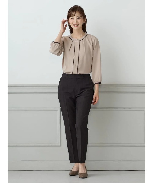 Perfect Suit FActory(パーフェクトスーツファクトリー)の「<UVカット>配色パイピング バンドカラーブラウス(Tシャツ/カットソー・レディース・ネイビー/オフホワイト/ベージュ・S/L/M)」の14枚目の写真