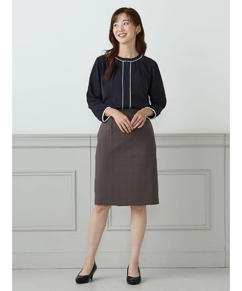 Perfect Suit FActory(パーフェクトスーツファクトリー)の「<UVカット>配色パイピング バンドカラーブラウス(Tシャツ/カットソー・レディース・ネイビー/オフホワイト/ベージュ・S/L/M)」の17枚目の写真