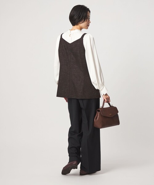 green label relaxing(グリーンレーベルリラクシング)の「スラブ ジレ(ベスト・レディース・ベージュ/ダークブラウン/ネイビー・SM/ML)」の13枚目の写真