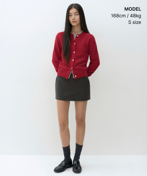 MUSINSA STANDARD WOMAN（ムシンサスタンダードウーマン）の「[ビクトリアウール] レディース ラウンドネックカーディガン [レッド]（カーディガン/ボレロ・レディース・その他・X-SMALL/SMALL/MEDIUM/LARGE）」の2枚目の写真