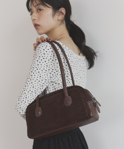 ELNEsoi（エルネソワ）の「ステッチデザインフェイクスウェードボストンバッグ（ボストンバッグ・レディース・ブラウン/キャメル・FREE）」の6枚目の写真