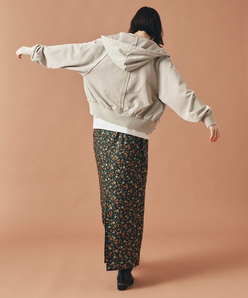 AT THE TRNK(アットザトランク)の「ヴィンテージ 花柄 ジョーゼット スカート AT THE TRNK(スカート・レディース・イエロー/レッド・M/S)」の16枚目の写真