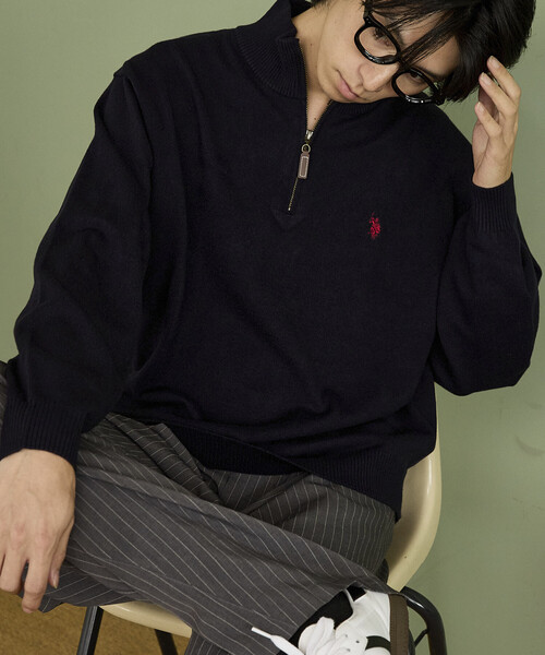 U.S. POLO ASSN.(ユーエスポロアッスン)の「U.S. POLO ASSN. × PUBLUX/ユーエスポロアッスン 別注 スウェットライク ワンポイント刺繍 ハーフジップ ニット プルオーバー 限定展開(ニット/セーター・メンズ・チャコールグレー/ブラック/グレー/ネイビー・SMALL/LARGE/MEDIUM)」の1枚目の写真