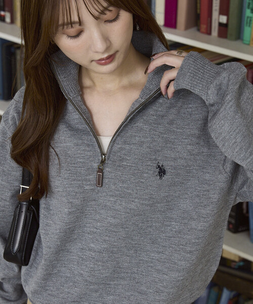 U.S. POLO ASSN.(ユーエスポロアッスン)の「U.S. POLO ASSN. × PUBLUX/ユーエスポロアッスン 別注 スウェットライク ワンポイント刺繍 ハーフジップ ニット プルオーバー 限定展開(ニット/セーター・メンズ・チャコールグレー/ブラック/グレー/ネイビー・SMALL/LARGE/MEDIUM)」の13枚目の写真
