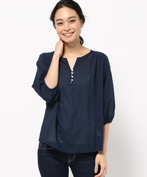 BEAMS LIGHTS Women's（ビームスライツ ウィメンズ）の「BEAMS LIGHTS / ギャザー ロングスリーブ ブラウス（シャツ/ブラウス・レディース・ホワイト/ブルー/ネイビー・ONE SIZE）」の2枚目の写真