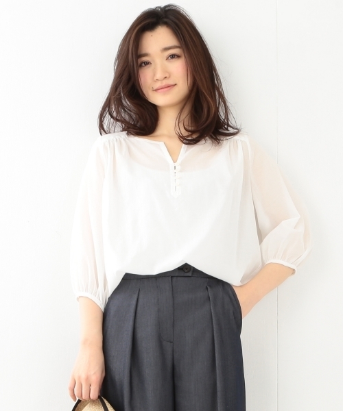 BEAMS LIGHTS Women's（ビームスライツ ウィメンズ）の「BEAMS LIGHTS / ギャザー ロングスリーブ ブラウス（シャツ/ブラウス・レディース・ホワイト/ブルー/ネイビー・ONE SIZE）」の6枚目の写真