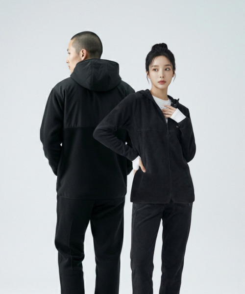 SLOUPLAY(スロープレイ)の「スロープリスライトレイヤージャンパー(ユニセックス)(パーカー・レディース・ブラック・X-LARGE/SMALL/FREE/LARGE)」の1枚目の写真