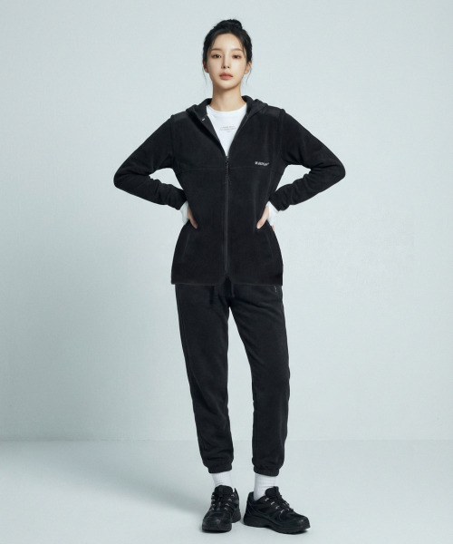 SLOUPLAY(スロープレイ)の「スロープリスライトレイヤージャンパー(ユニセックス)(パーカー・レディース・ブラック・X-LARGE/SMALL/FREE/LARGE)」の3枚目の写真