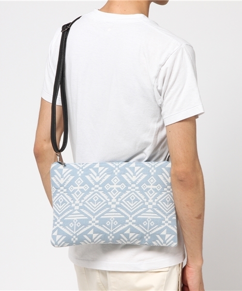 VENCEEXCHANGE（ヴァンスエクスチェンジ）の「オルテガクラッチBAG（クラッチバッグ・メンズ・ブラック/スカイブルー・FREE）」の6枚目の写真