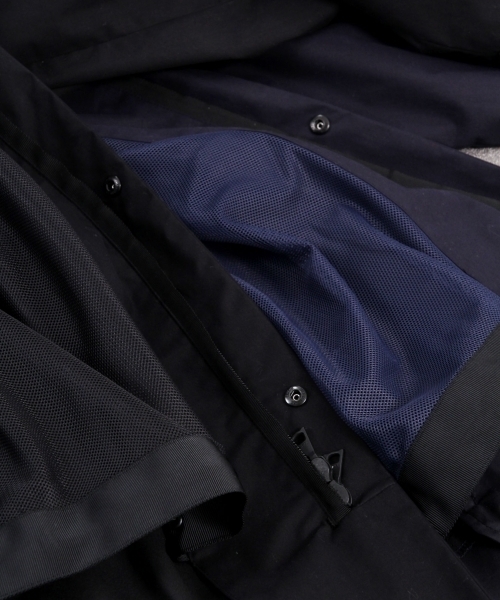 GLOBAL WORK(グローバルワーク)の「ライトチェスターコート/724175 (チェスターコート・メンズ・ネイビー/ブラック・MEDIUM/SMALL/LARGE/X-LARGE)」の8枚目の写真