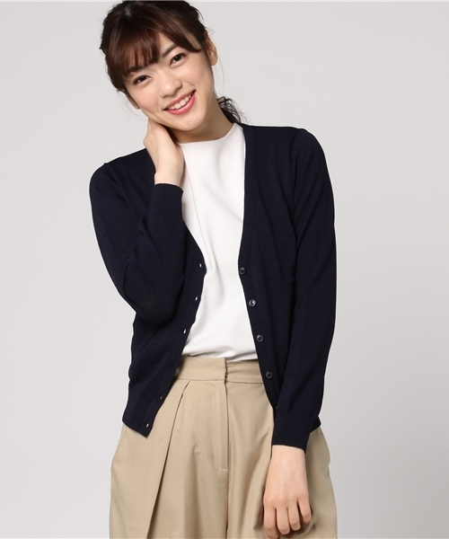 Honeys(ハニーズ)の「UVカットVネックカーディガン(カーディガン/ボレロ・レディース・オフホワイト/グレー/ネイビー/ライム/ブラック・L/M/LL)」の5枚目の写真