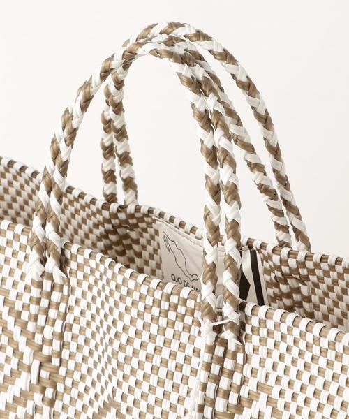 BEAUTY&YOUTH UNITED ARROWS(ビューティーアンドユースユナイテッドアローズ)の「<OJODEMEX>かごトート M(かごバッグ・レディース・ゴールド/ブラック・FREE)」の5枚目の写真