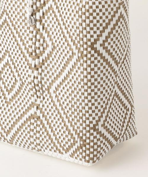 BEAUTY&YOUTH UNITED ARROWS(ビューティーアンドユースユナイテッドアローズ)の「<OJODEMEX>かごトート M(かごバッグ・レディース・ゴールド/ブラック・FREE)」の6枚目の写真