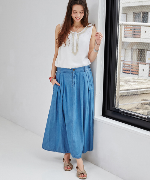 green label relaxing（グリーンレーベルリラクシング）の「［WEB限定］GC C/Rギャザー マキシスカート（デニムスカート・レディース・ネイビー/ライトブルー・FREE）」の13枚目の写真