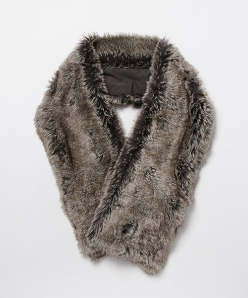 CLANE（クラネ）の「FUR MUFFLER（マフラー・レディース・ブラック/グレー・FREE）」の8枚目の写真