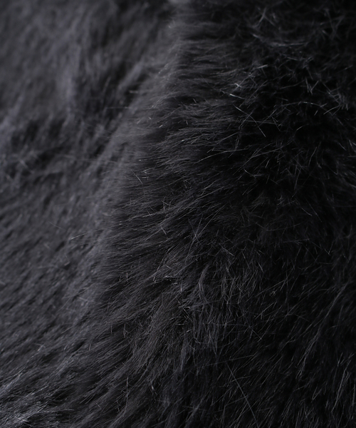 CLANE（クラネ）の「FUR MUFFLER（マフラー・レディース・ブラック/グレー・FREE）」の7枚目の写真