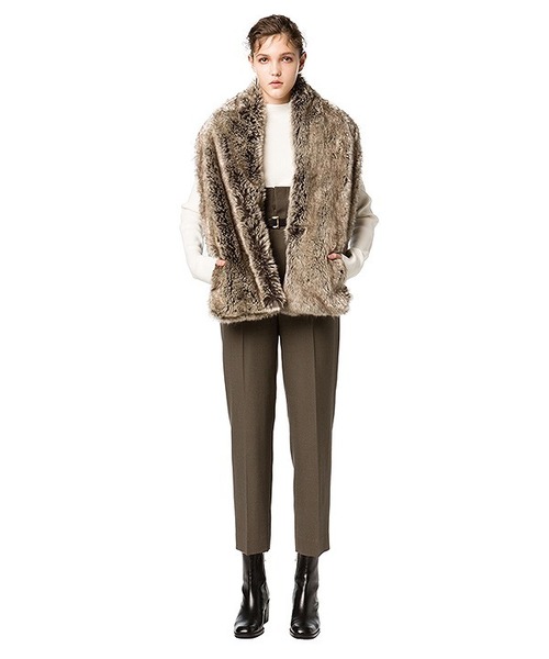 CLANE（クラネ）の「FUR MUFFLER（マフラー・レディース・ブラック/グレー・FREE）」の6枚目の写真