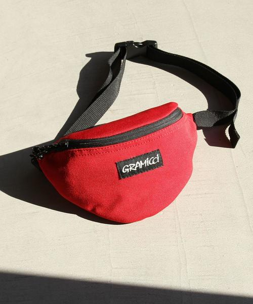 Gramicci（グラミチ）の「Gramicci(グラミチ)別注メッシュニットボディバッグ（ボディバッグ/ウエストポーチ・メンズ・ホワイト/ブラック/ネイビー/レッド・FREE）」の13枚目の写真