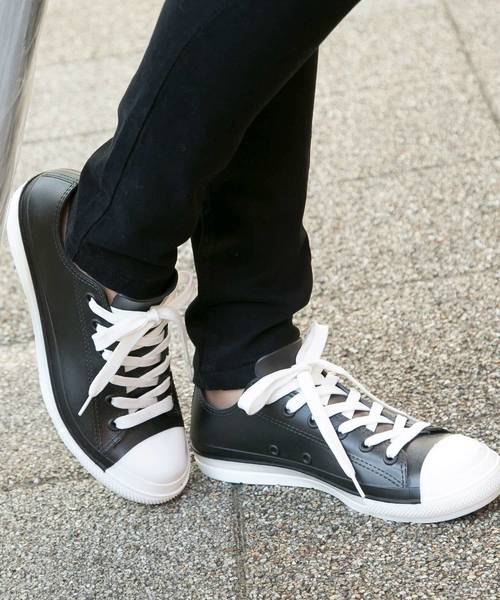 KOBE LETTUCE（コウベレタス）の「ローカットレインスニーカー（レインシューズ・レディース・ホワイト/ブラック系その他/ブラック/ネイビー/レッド・M/L/S/LL）」の2枚目の写真