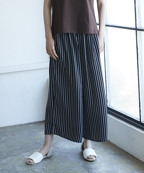 AMERICAN HOLIC（アメリカンホリック）の「・12colタックワイドガウチョパンツ（その他パンツ・レディース・ブラック系その他/アイボリー/モカ/ストライプ/その他14/グリーン/キャメル/ドット/ブルー/ブラック/イエロー・L/M）」の9枚目の写真