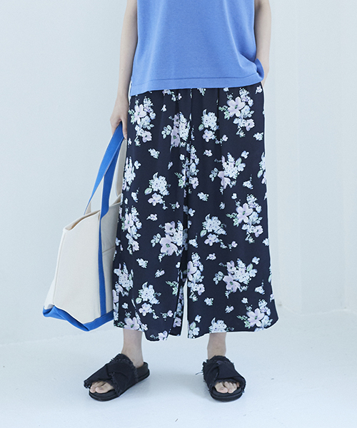 AMERICAN HOLIC（アメリカンホリック）の「・12colタックワイドガウチョパンツ（その他パンツ・レディース・ブラック系その他/アイボリー/モカ/ストライプ/その他14/グリーン/キャメル/ドット/ブルー/ブラック/イエロー・L/M）」の11枚目の写真