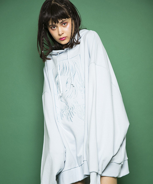 Candy Stripper(キャンディストリッパー)の「GIRLS GIRLS GIRLS HOODIE(パーカー・レディース・オフホワイト/ブラック/ライトブルー/ピンク・2)」の5枚目の写真