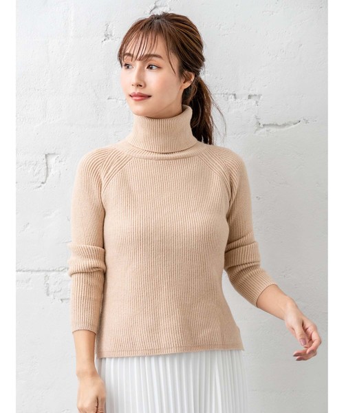 fifth(フィフス)の「バックロングタートルカラーニット(ニット/セーター・レディース・ブルー/ホワイト/グレー/イエロー/ボルドー/ベージュ/ブラウン/ブラック・MEDIUM)」の6枚目の写真