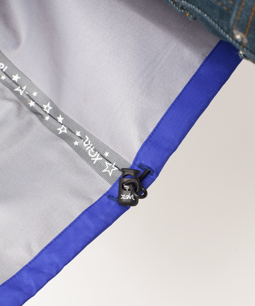 X-girl（エックスガール）の「OUTDOOR JUMPER（ナイロンジャケット・レディース・ブラック/ブルー/カモフラージュ・1/2）」の11枚目の写真