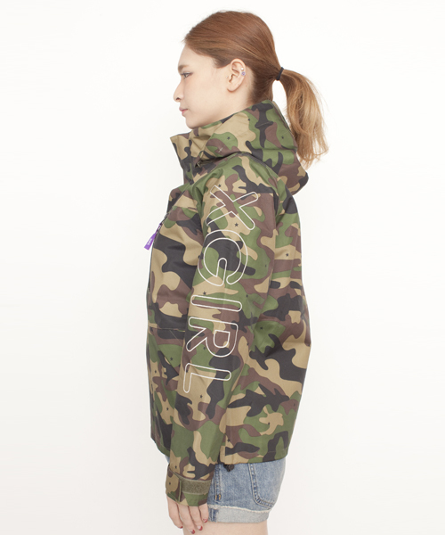 X-girl（エックスガール）の「OUTDOOR JUMPER（ナイロンジャケット・レディース・ブラック/ブルー/カモフラージュ・1/2）」の10枚目の写真