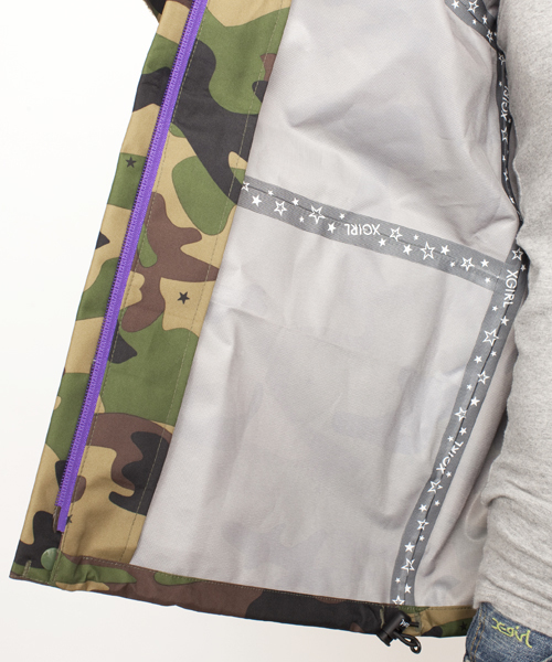 X-girl（エックスガール）の「OUTDOOR JUMPER（ナイロンジャケット・レディース・ブラック/ブルー/カモフラージュ・1/2）」の12枚目の写真