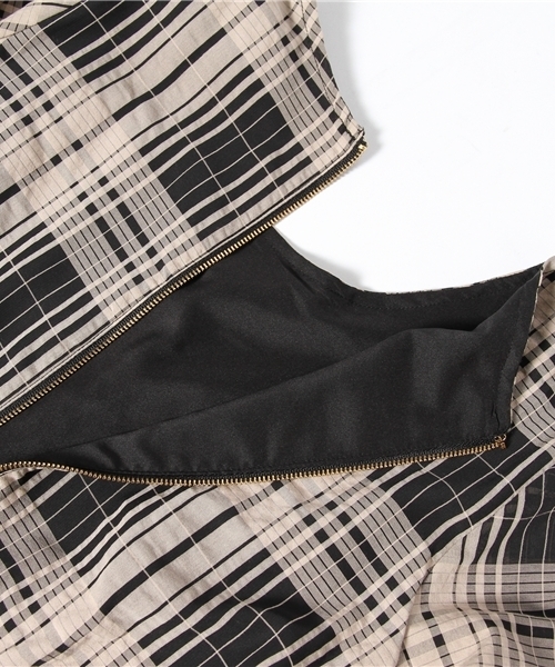 Ray BEAMS（レイビームス）の「□Ray BEAMS / チェックギャザー ミニワンピース（ワンピース・レディース・ベージュ/イエロー・0/1）」の3枚目の写真