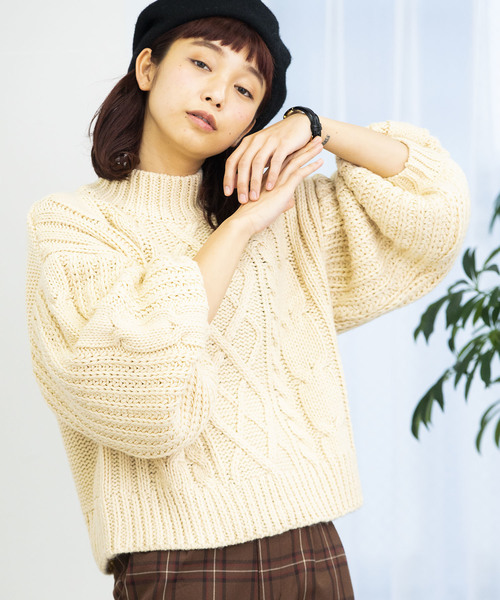 WEGO(ウィゴー)の「WEGO/ロービングハイネックケーブルニット(ニット/セーター・レディース・ダークブラウン/ピンク/アイボリー/杢グレー/ライトベージュ・FREE)」の4枚目の写真