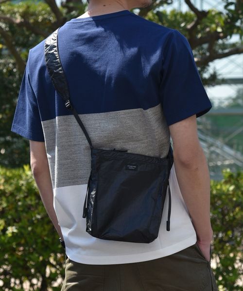 SHIPS(シップス)の「SC: MADE IN JAPAN ワイドボーダー Vネック Tシャツ 19SS(Tシャツ/カットソー・メンズ・チャコールグレー/ライトブルー/ネイビー/ブラウン/レッド/イエロー/コバルトブルー/ダークネイビー・SMALL/MEDIUM/LARGE/X-LARGE)」の13枚目の写真