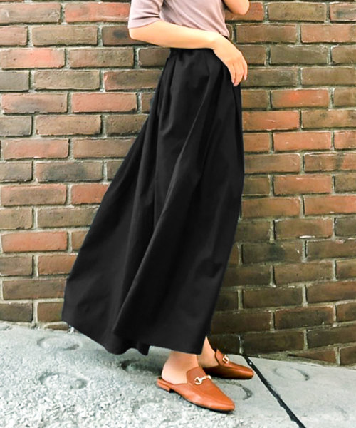 KOBE LETTUCE（コウベレタス）の「タック入りロングフレアスカート（スカート・レディース・ブラック/オフホワイト/イエロー/ブルー/グリーン/ピンク系その他・FREE）」の3枚目の写真