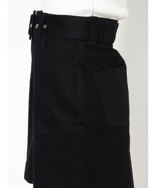 EMODA（エモダ）の「ベルトボックスミニスカート（スカート・レディース・ブラック/ホワイト/キャメル・SMALL/MEDIUM）」の11枚目の写真