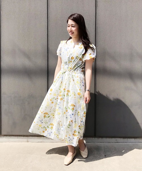 Petit Honfleur(プチオンフルール)の「◇カタログ掲載◇チューリップ袖ワンピース(ワンピース・レディース・レッド/イエロー・11号/9号)」の4枚目の写真