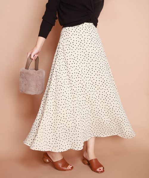 Leja(レジャ)の「【ZOZO限定色登場】マーメイドスカート ロング 足長効果 ハイウエスト(スカート・レディース・ベージュ/ブラック/アイボリー/ブラック×ホワイト/レオパード/ネイビー/ブラウン/マルチ/ドット/ライトブルー/ライトベージュ/ライトブラウン/イエロー/ブルー/グリーン/パープル/ブラック系その他/ダークブラウン系/ベージュ系・FREE/SMALL)」の8枚目の写真