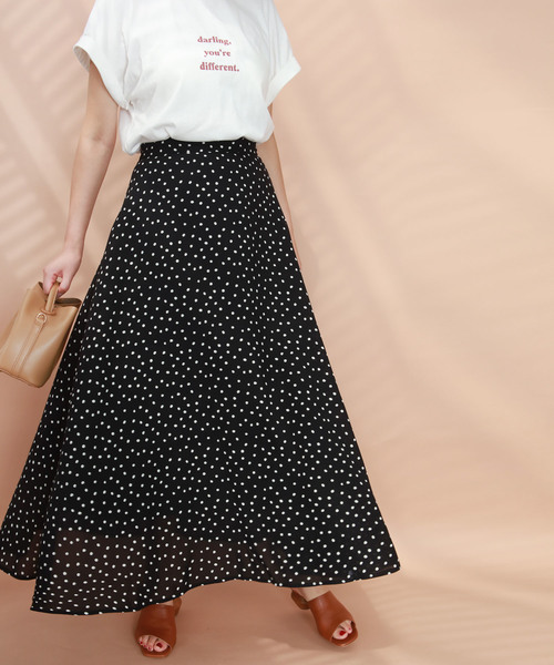 Leja(レジャ)の「【ZOZO限定色登場】マーメイドスカート ロング 足長効果 ハイウエスト(スカート・レディース・ベージュ/ブラック/アイボリー/ブラック×ホワイト/レオパード/ネイビー/ブラウン/マルチ/ドット/ライトブルー/ライトベージュ/ライトブラウン/イエロー/ブルー/グリーン/パープル/ブラック系その他/ダークブラウン系/ベージュ系・FREE/SMALL)」の3枚目の写真