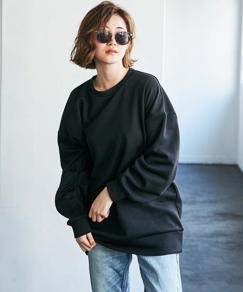 GeeRA(ジーラ)の「袖タックボリュームスウェット(スウェット・レディース・モカ/ブラック・X-LARGE/MEDIUM/LARGE)」の1枚目の写真